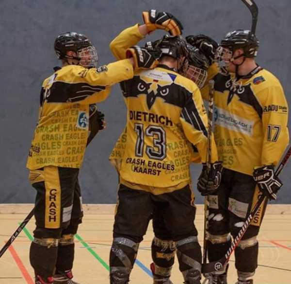 „Finale Total“ in Kaarst. Die Crash Eagles empfangen die Rockets Essen zum dritten und entscheidenden Finale um die Deutsche Meisterschaft.